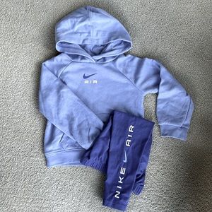Nike Toddler Girl sweatshirt hoodie and leggings set.